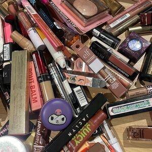 mystery makeup + beauty items scoops